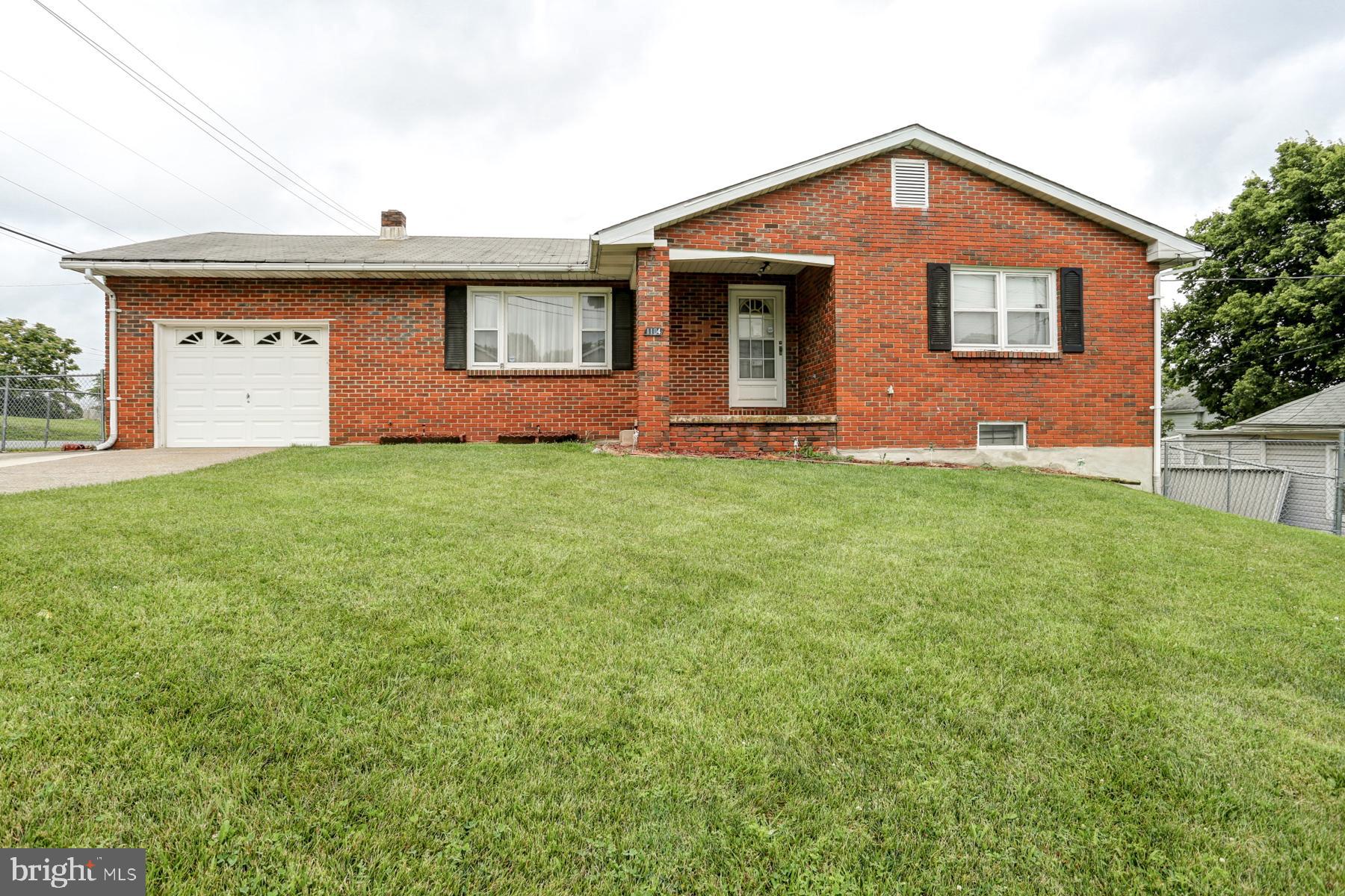 1104 Edgemont Road Harrisburg, PA 17109 - Photo 2 of 23 Gallery Image 2