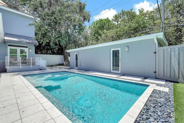 $10,885 | 150 Northeast 50th Street, Unit A, Miami, FL 33137