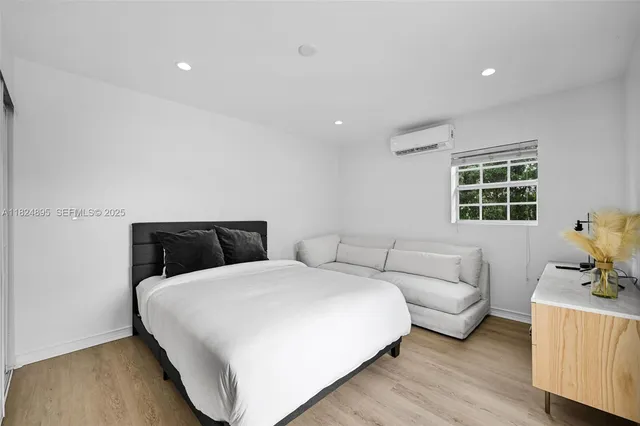 $20,000 | 150 Northeast 50th Street, Unit A, Miami, FL 33137