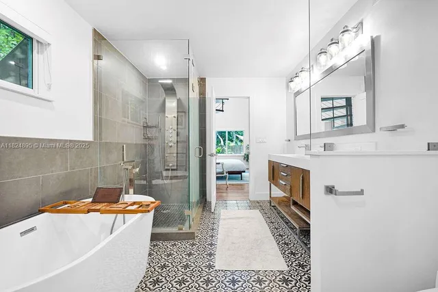 $10,885 | 150 Northeast 50th Street, Unit A, Miami, FL 33137