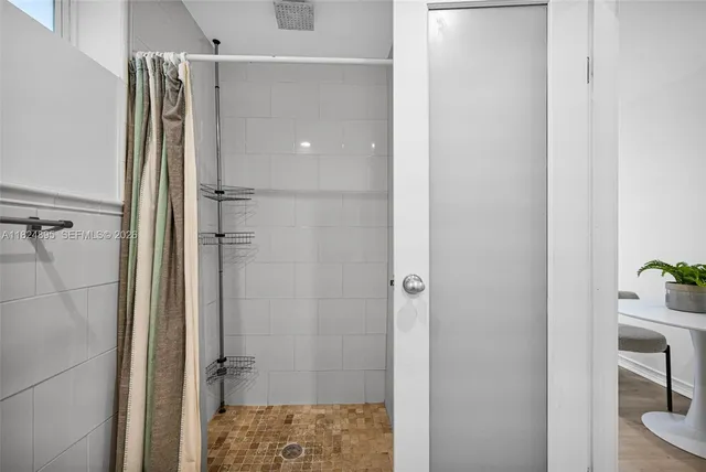 $20,000 | 150 Northeast 50th Street, Unit A, Miami, FL 33137