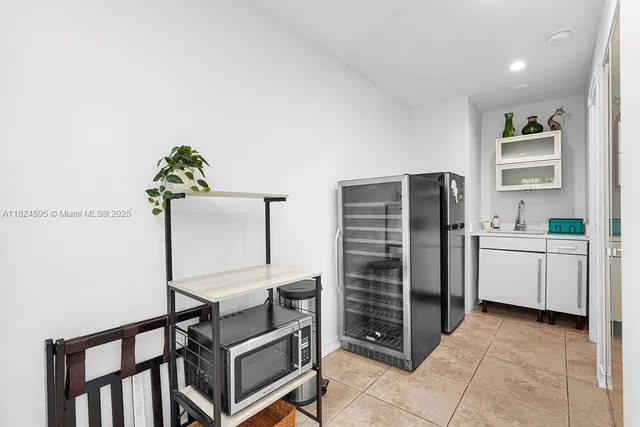 $10,885 | 150 Northeast 50th Street, Unit A, Miami, FL 33137