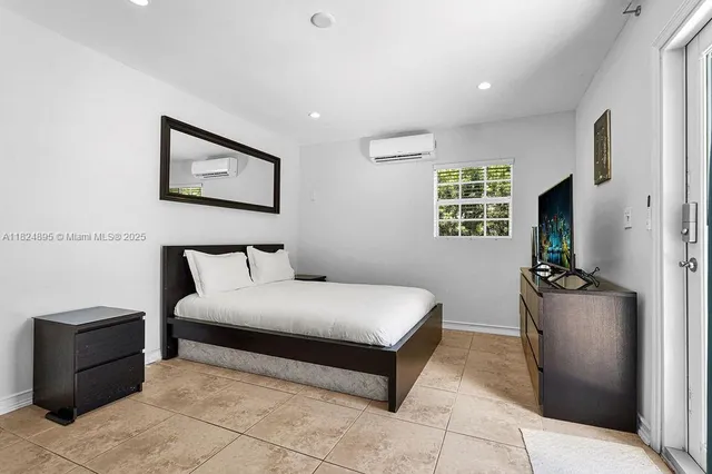 $10,885 | 150 Northeast 50th Street, Unit A, Miami, FL 33137