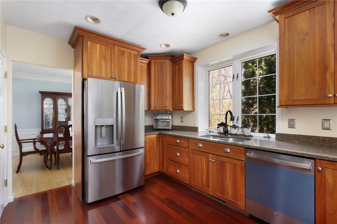 283 Castle Rocks Road Warwick, RI 02886 - Photo 12 of 48