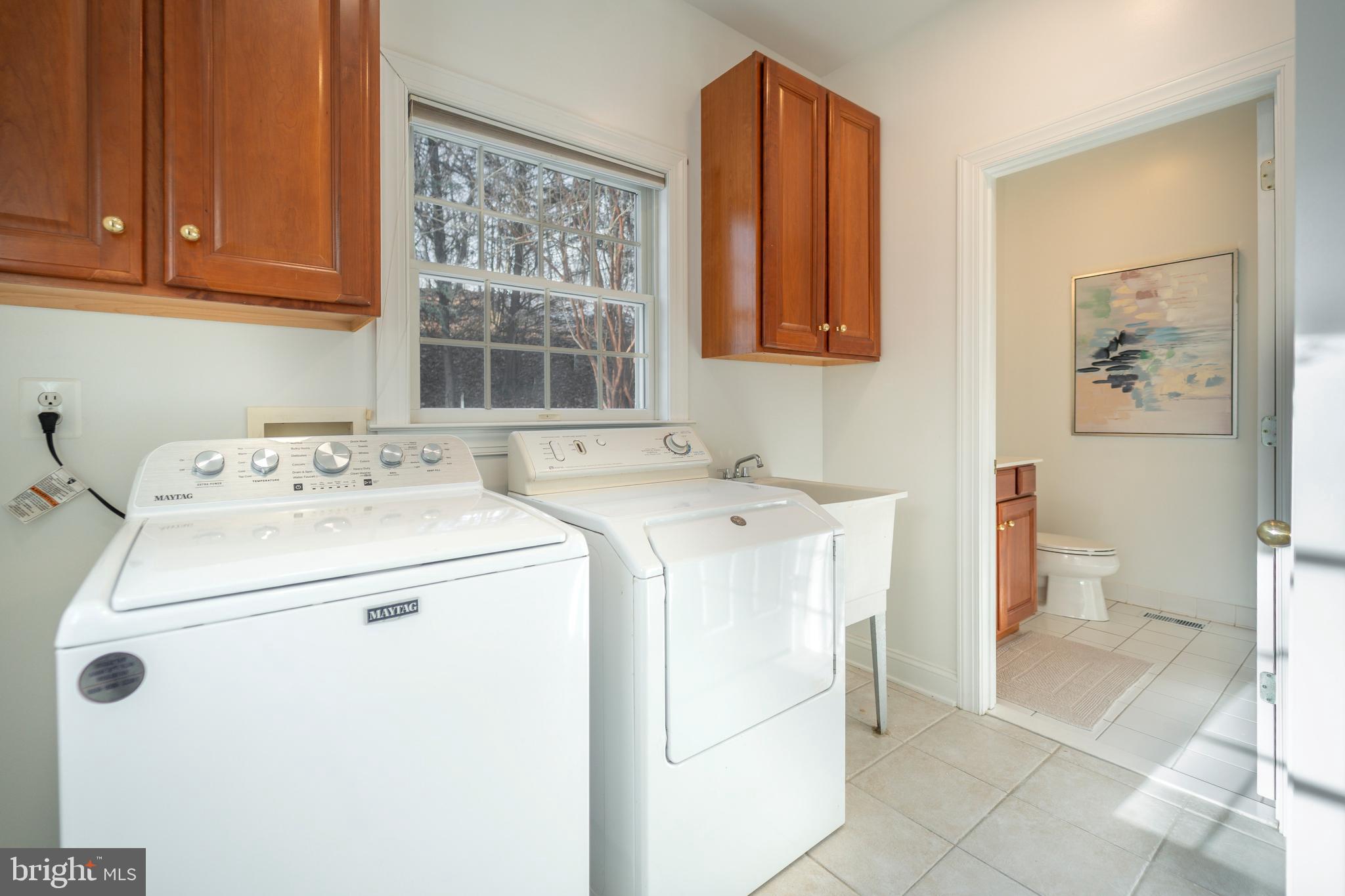 11112 Old Carriage Road Glen Arm, MD 21057 - Photo 27 of 83 Main Level Laundry Room with Full Bathroom