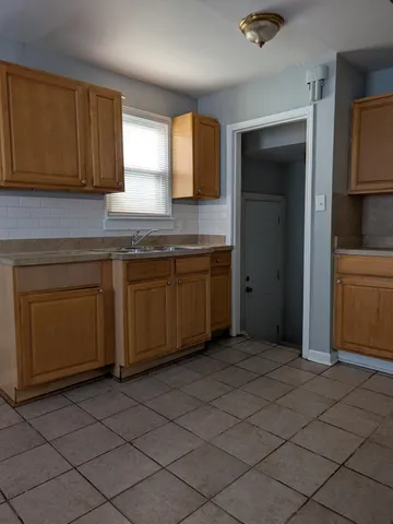 $1,220 | 11285 Christy Street, Detroit, MI 48205