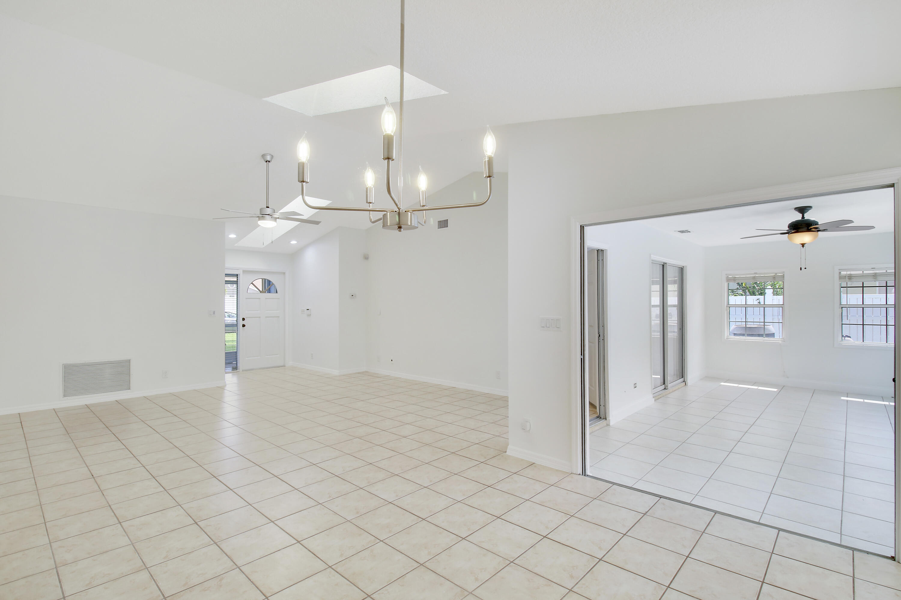 6118 Barbara Street Jupiter, FL 33458 - Photo 8 of 30 House-6
