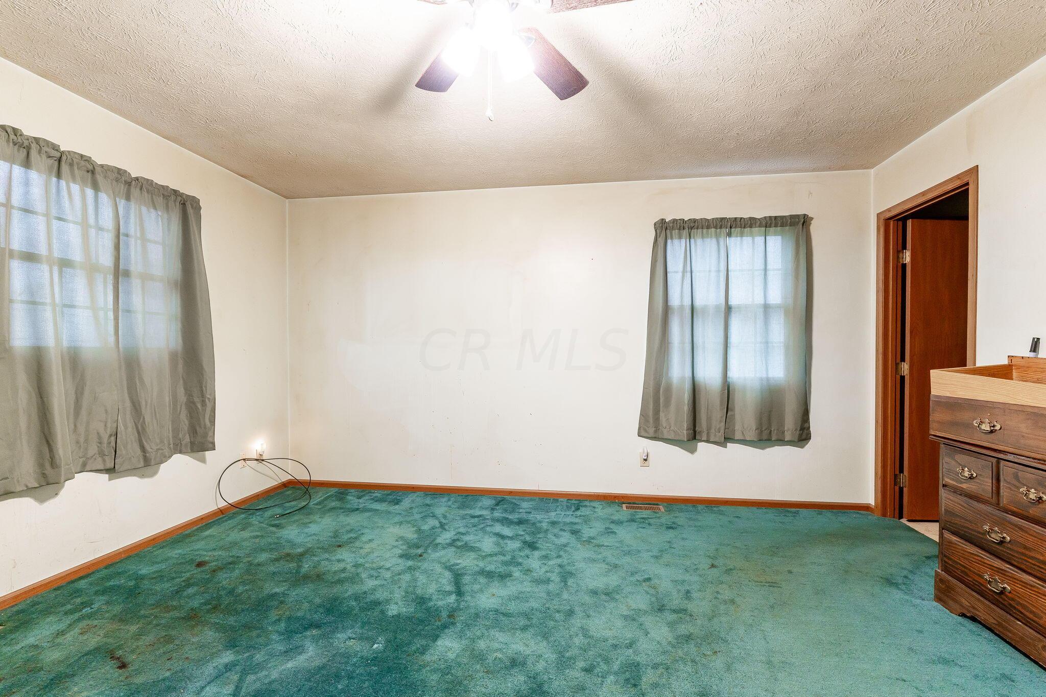 487 Meadow Lane Springfield, OH 45505 - Photo 30 of 58 487 Meadow Ln (Interior)-21