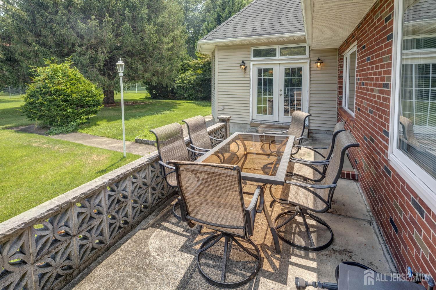 294 Fresh Ponds Road North Brunswick, NJ 08902 - Photo 34 of 53