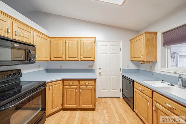 $388,500 | 820 South Adam Lane, Idaho Falls, ID 83401