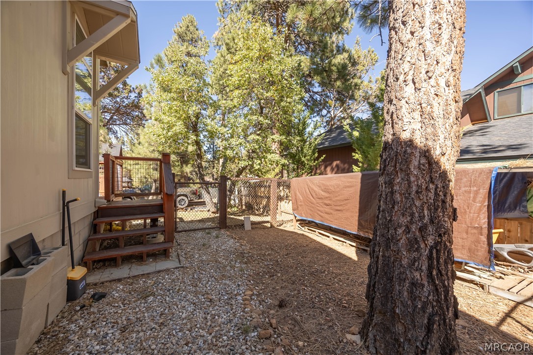 775 Riverside Avenue Sugarloaf, CA 92386 - Photo 32 of 35 Gallery Image 32