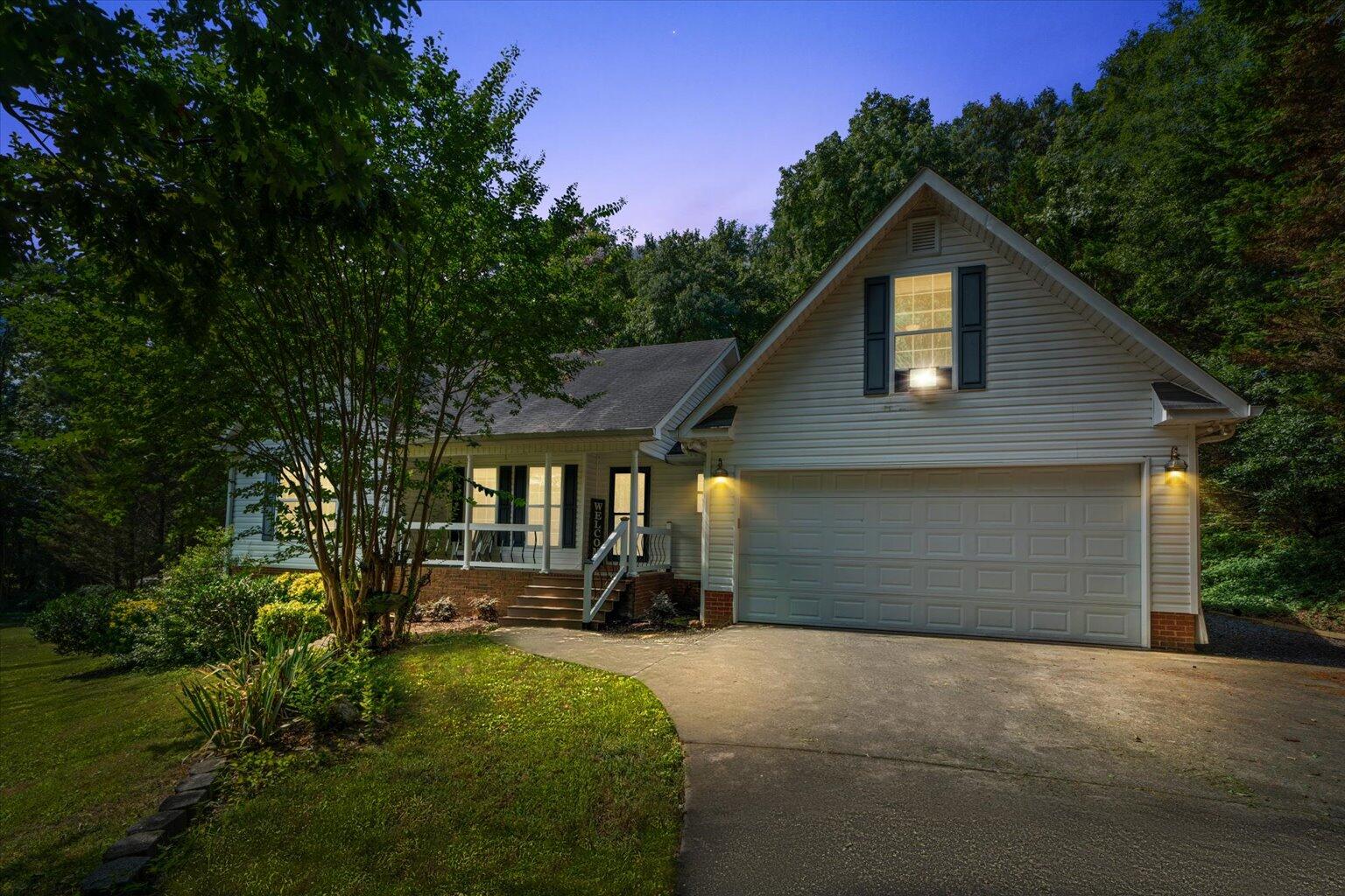 1901 Ridgefield Way Dalton, GA 30720 - Photo 1 of 51 01-1