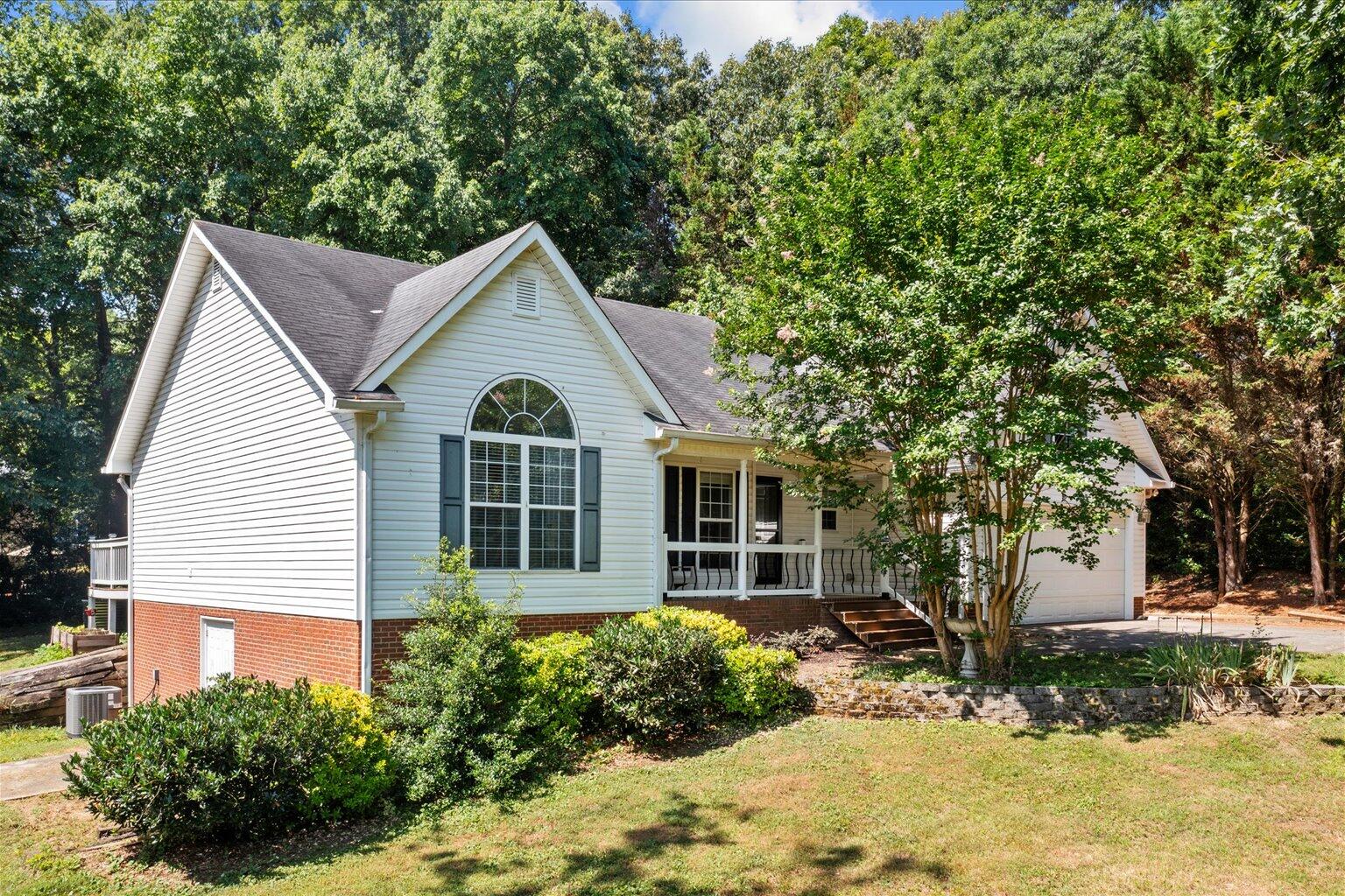 1901 Ridgefield Way Dalton, GA 30720 - Photo 3 of 51 03-3