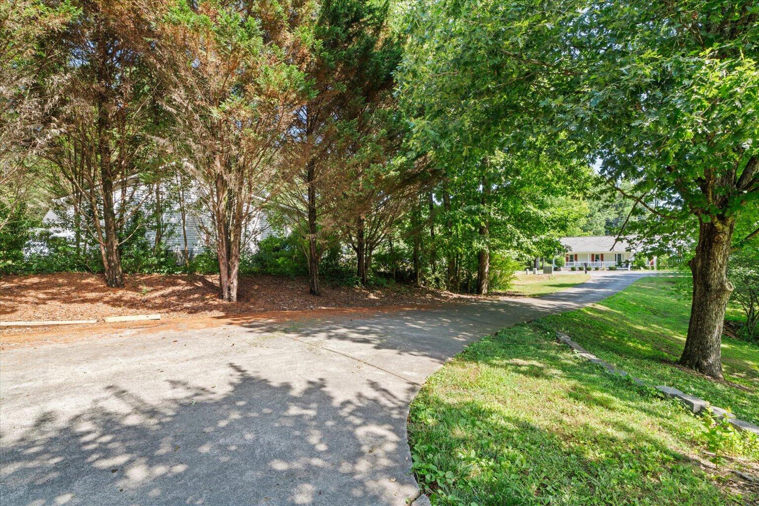 1901 Ridgefield Way Dalton, GA 30720 - Photo 5 of 51 05-5
