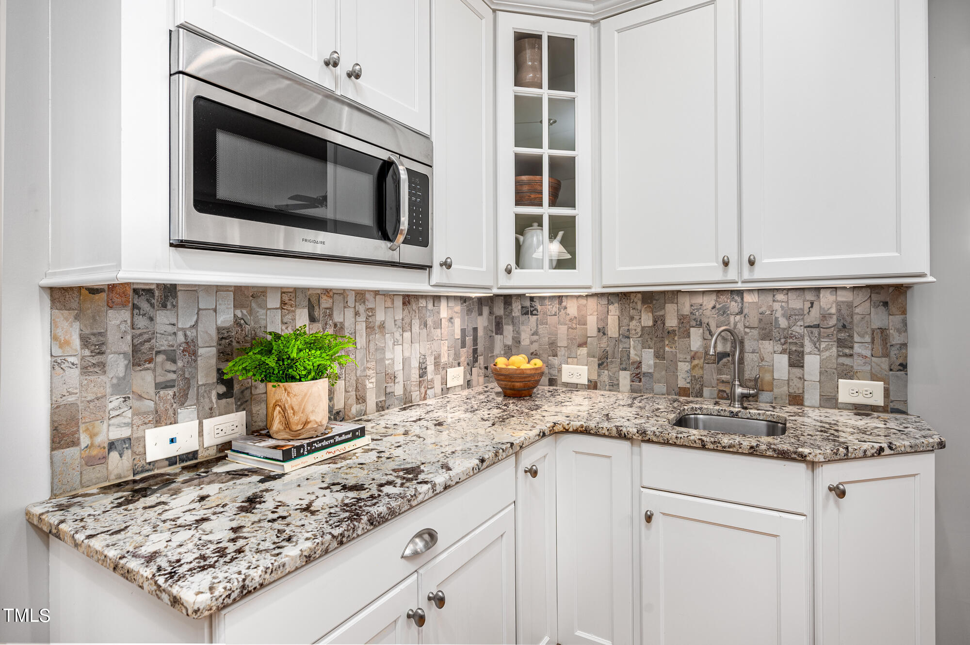 589 Bennett Mountain Chapel Hill, NC 27516 - Photo 12 of 45 589BennettMountain-18