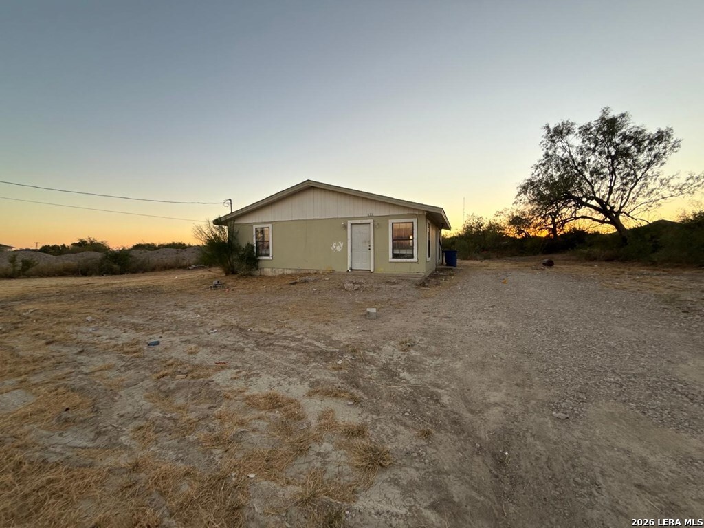 633 Molina Loop Eagle Pass, TX 78852 - Photo 2 of 20