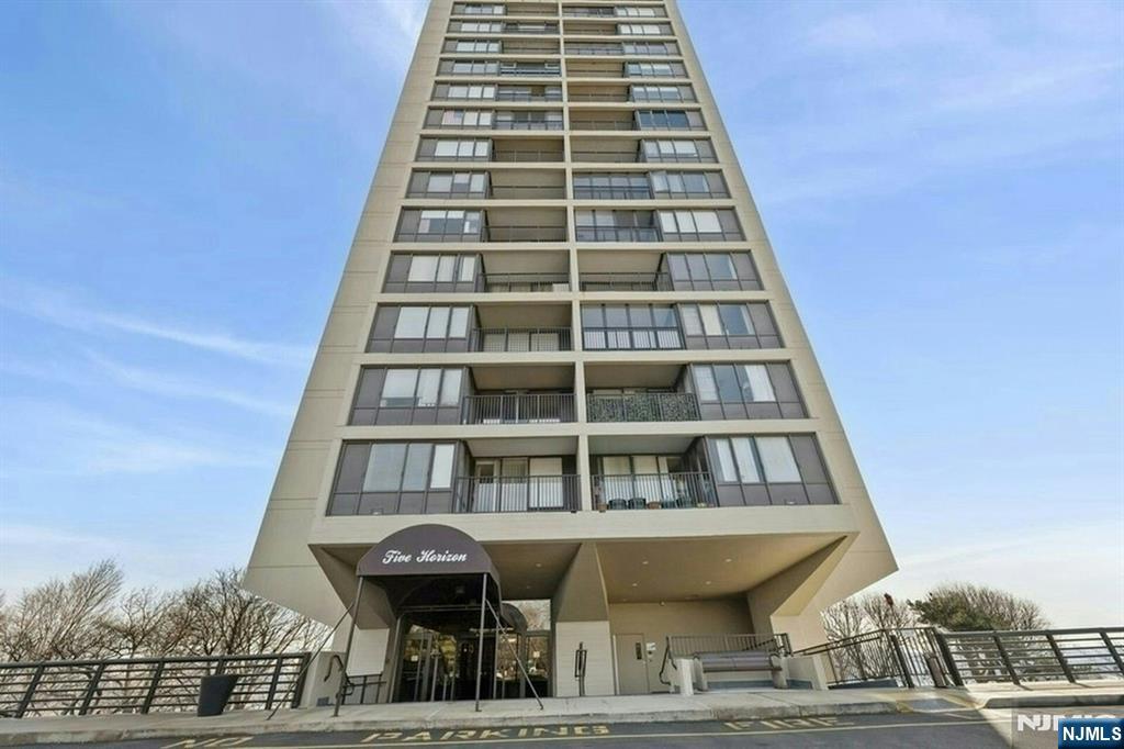 5 Horizon Road, Unit 907 Fort Lee, NJ 07024 - Photo 44 of 48