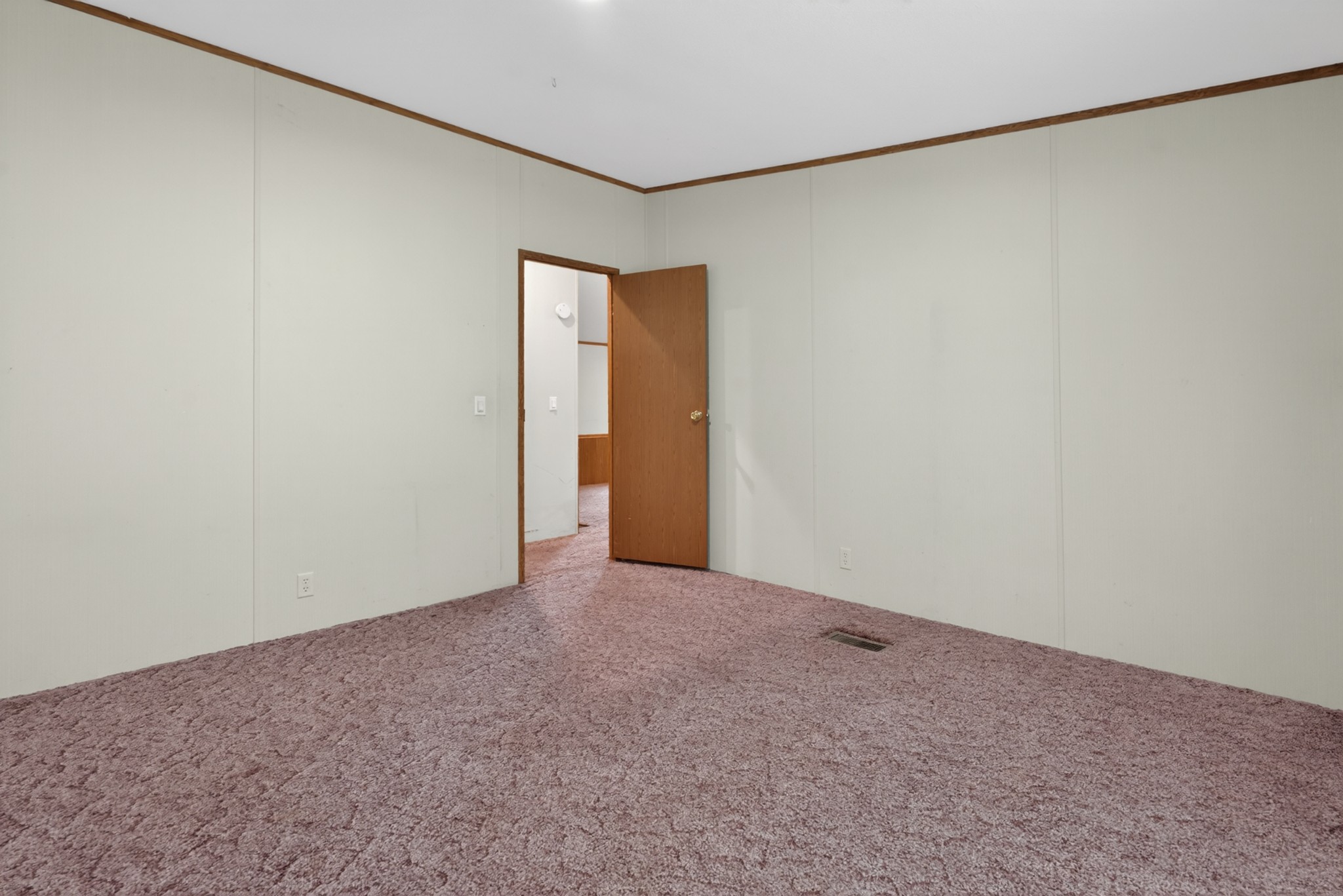 228 Shasteen Ridge Road Lynchburg, TN 37352 - Photo 15 of 53 a view of an empty room
