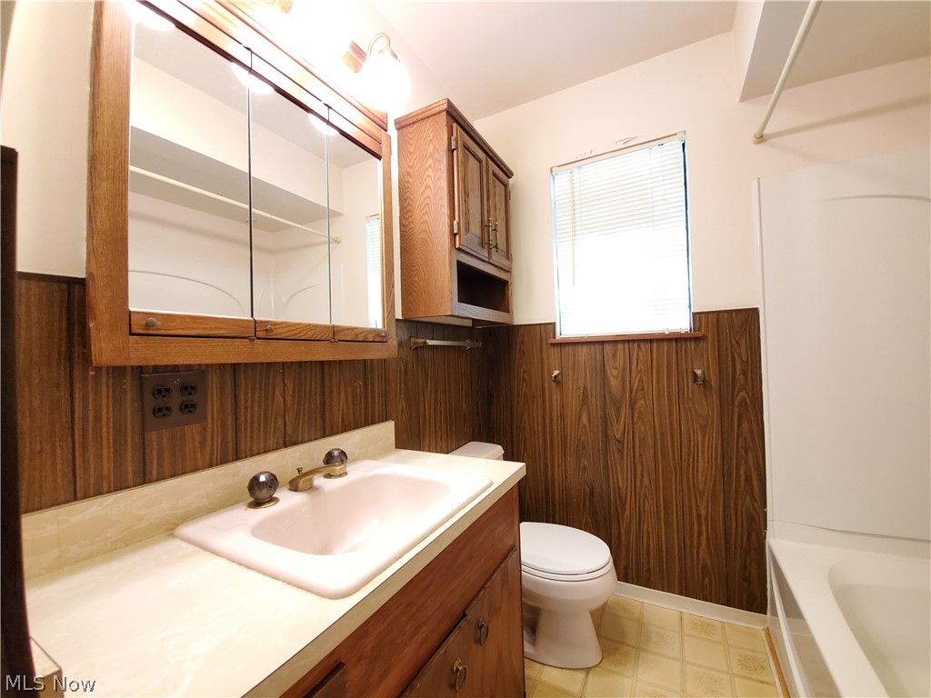 796 Pendley Road Willowick, OH 44095 - Photo 14 of 34 Gallery Image 14
