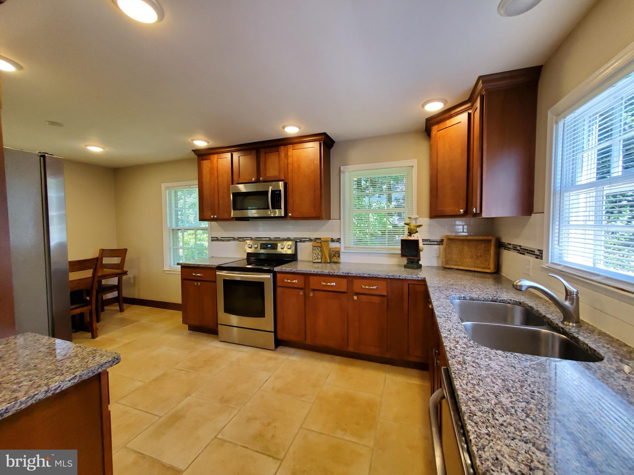 18920 Crofton Road Hagerstown, MD 21742 - Photo 2 of 59 Kitchen
