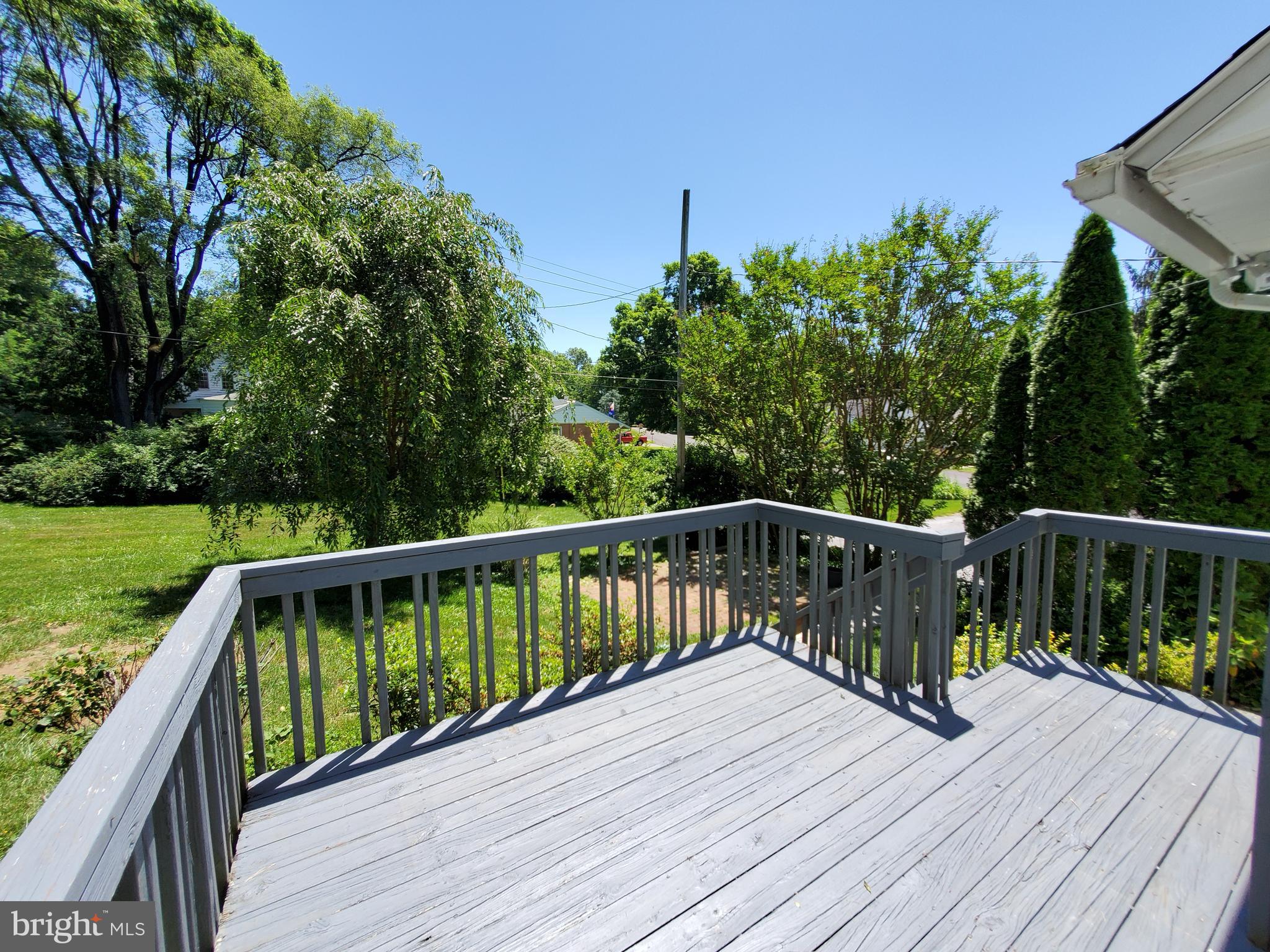 18920 Crofton Road Hagerstown, MD 21742 - Photo 13 of 59 Back Deck