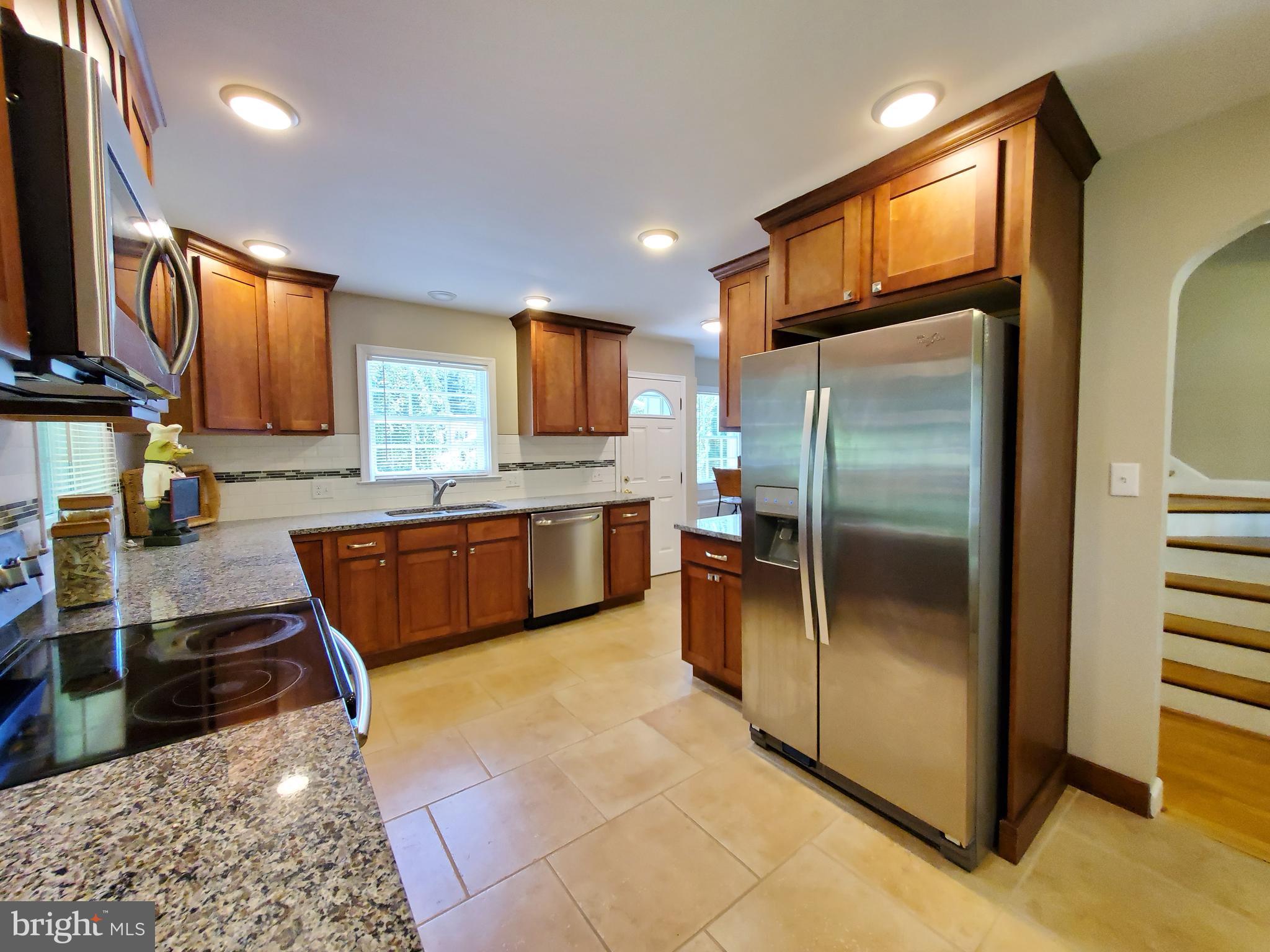 18920 Crofton Road Hagerstown, MD 21742 - Photo 3 of 59 Kitchen