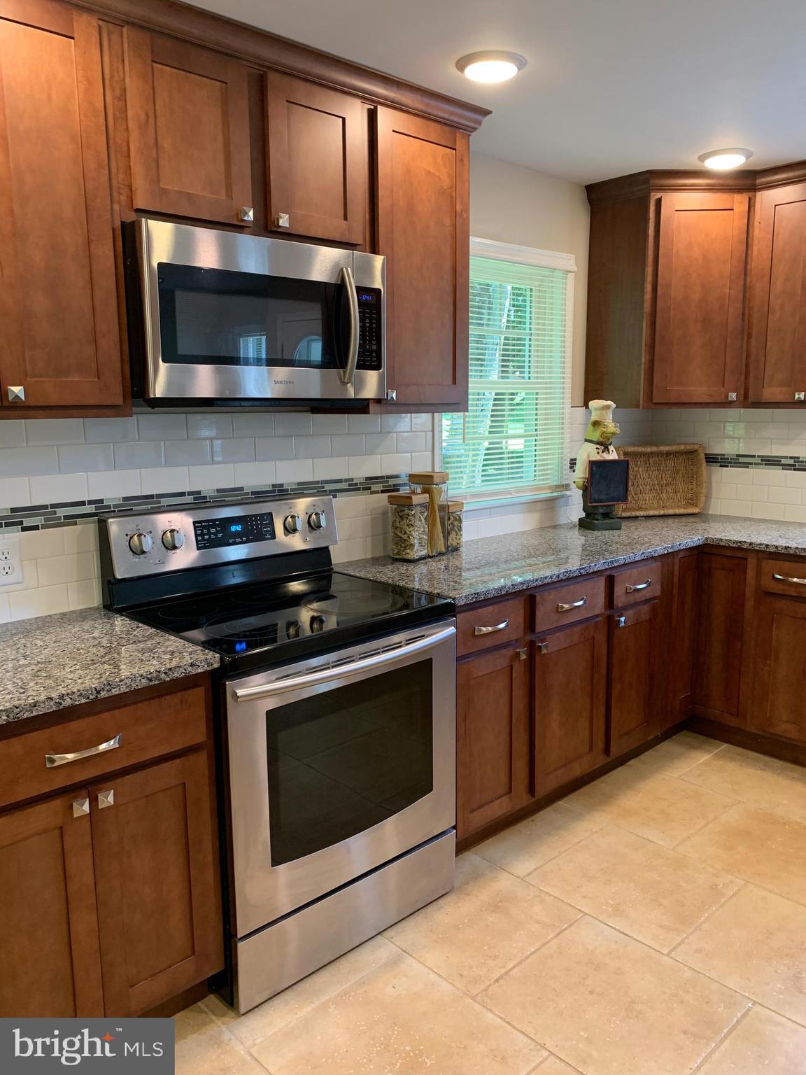 18920 Crofton Road Hagerstown, MD 21742 - Photo 21 of 59 Kitchen
