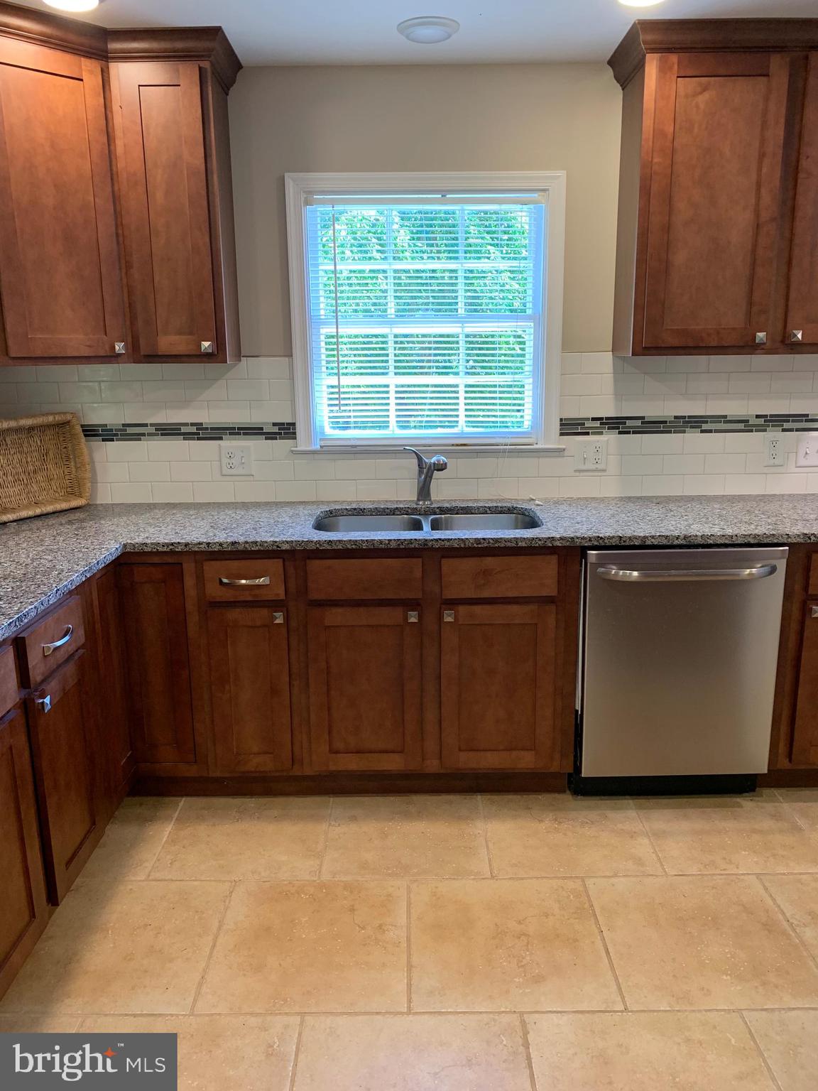 18920 Crofton Road Hagerstown, MD 21742 - Photo 22 of 59 Kitchen