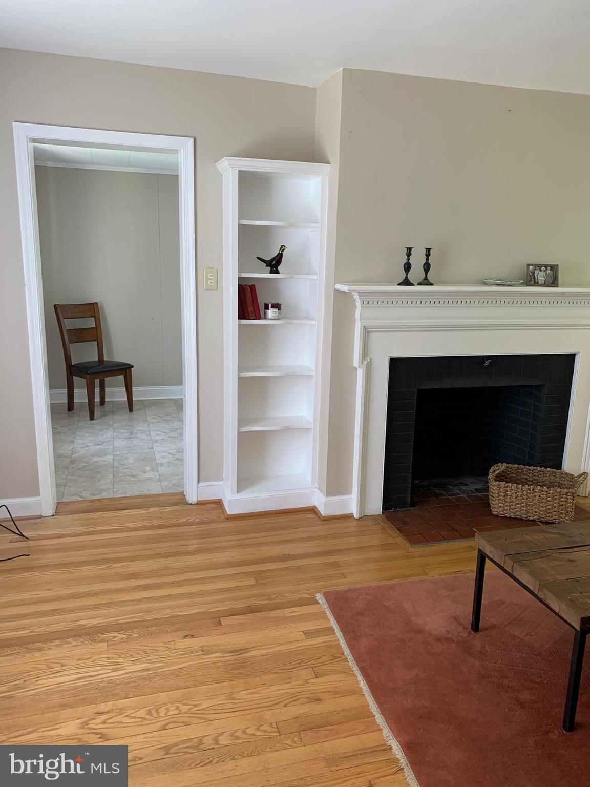 18920 Crofton Road Hagerstown, MD 21742 - Photo 26 of 59 Living Room to Sun Room