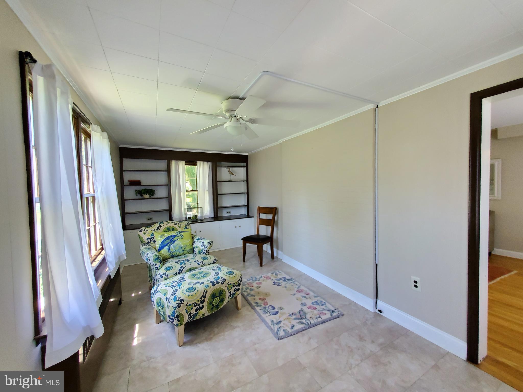 18920 Crofton Road Hagerstown, MD 21742 - Photo 33 of 59 Sun Room