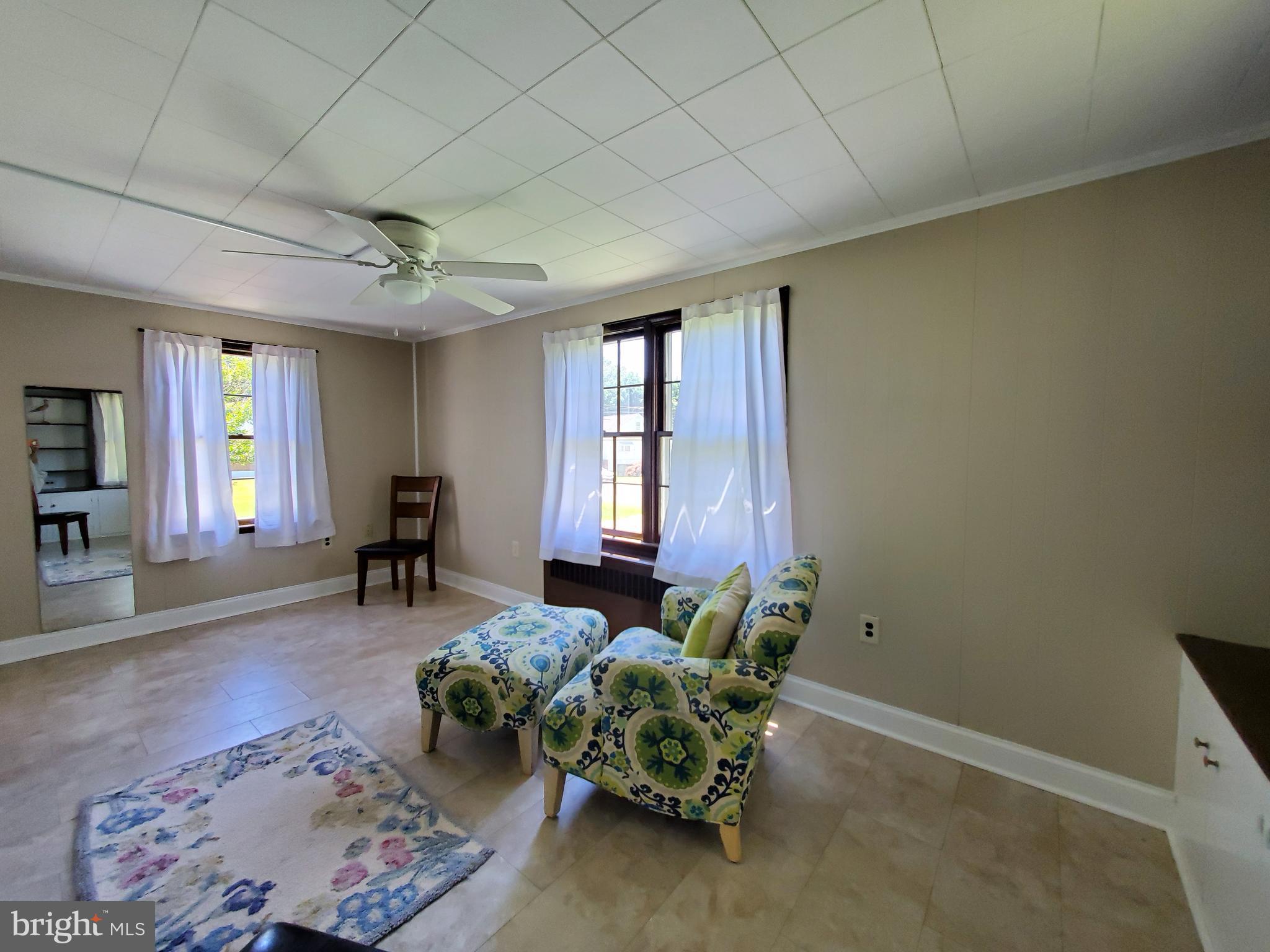 18920 Crofton Road Hagerstown, MD 21742 - Photo 35 of 59 Sun Room