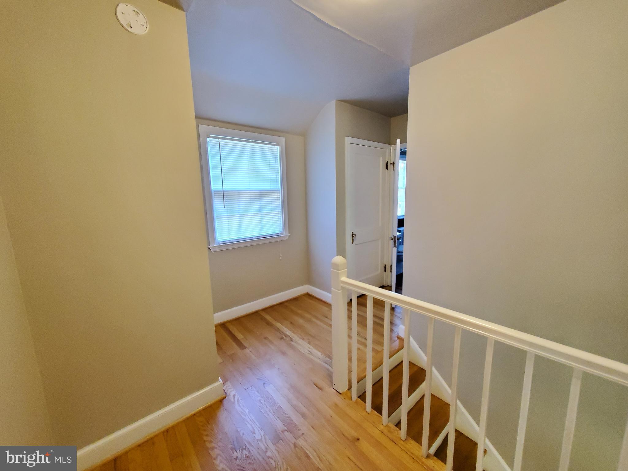 18920 Crofton Road Hagerstown, MD 21742 - Photo 40 of 59 Second Level Landing