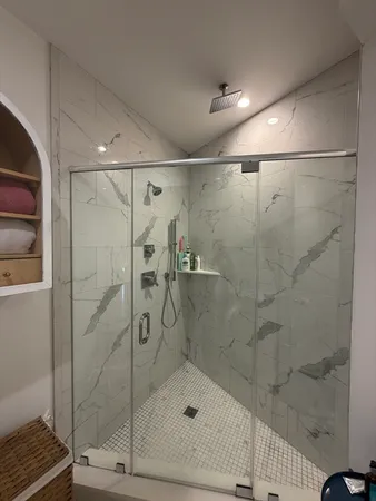 $3,600 | 283 Old Colony Avenue, Unit 1, Boston, MA 02127