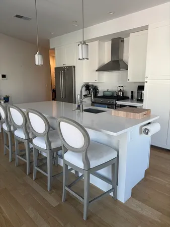 $3,600 | 283 Old Colony Avenue, Unit 1, Boston, MA 02127