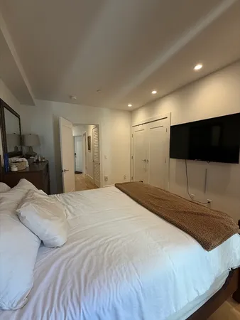 $3,600 | 283 Old Colony Avenue, Unit 1, Boston, MA 02127