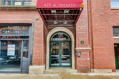 $499,900 | 420 West Ontario Street, Unit 305, Chicago, IL 60654