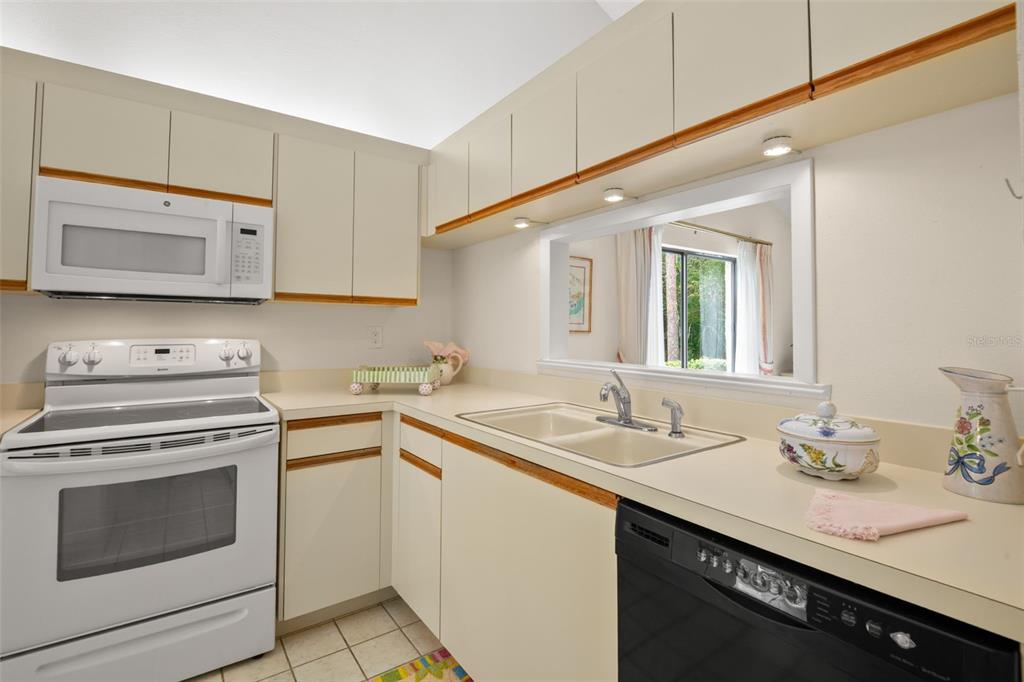 1801 East Lake Road South, Unit 6A Palm Harbor, FL 34685 - Photo 16 of 50