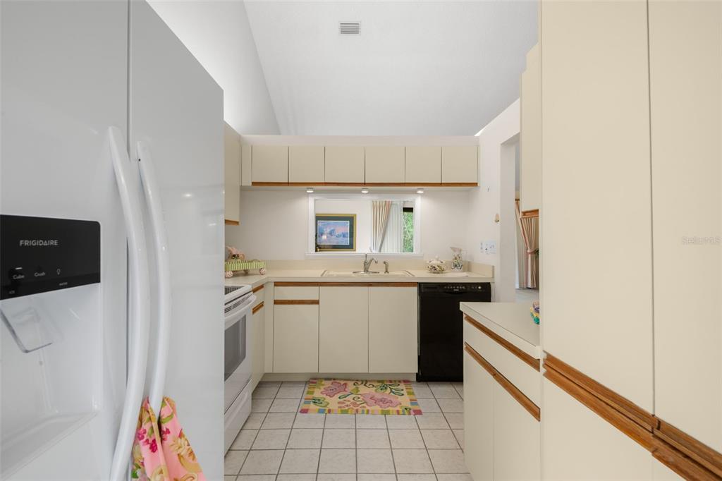 1801 East Lake Road South, Unit 6A Palm Harbor, FL 34685 - Photo 19 of 50