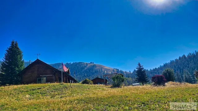 $495,000 | 53 Runnin Bear Road, Carmen, ID 83462