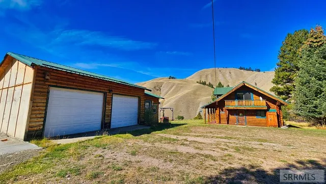 $495,000 | 53 Runnin Bear Road, Carmen, ID 83462