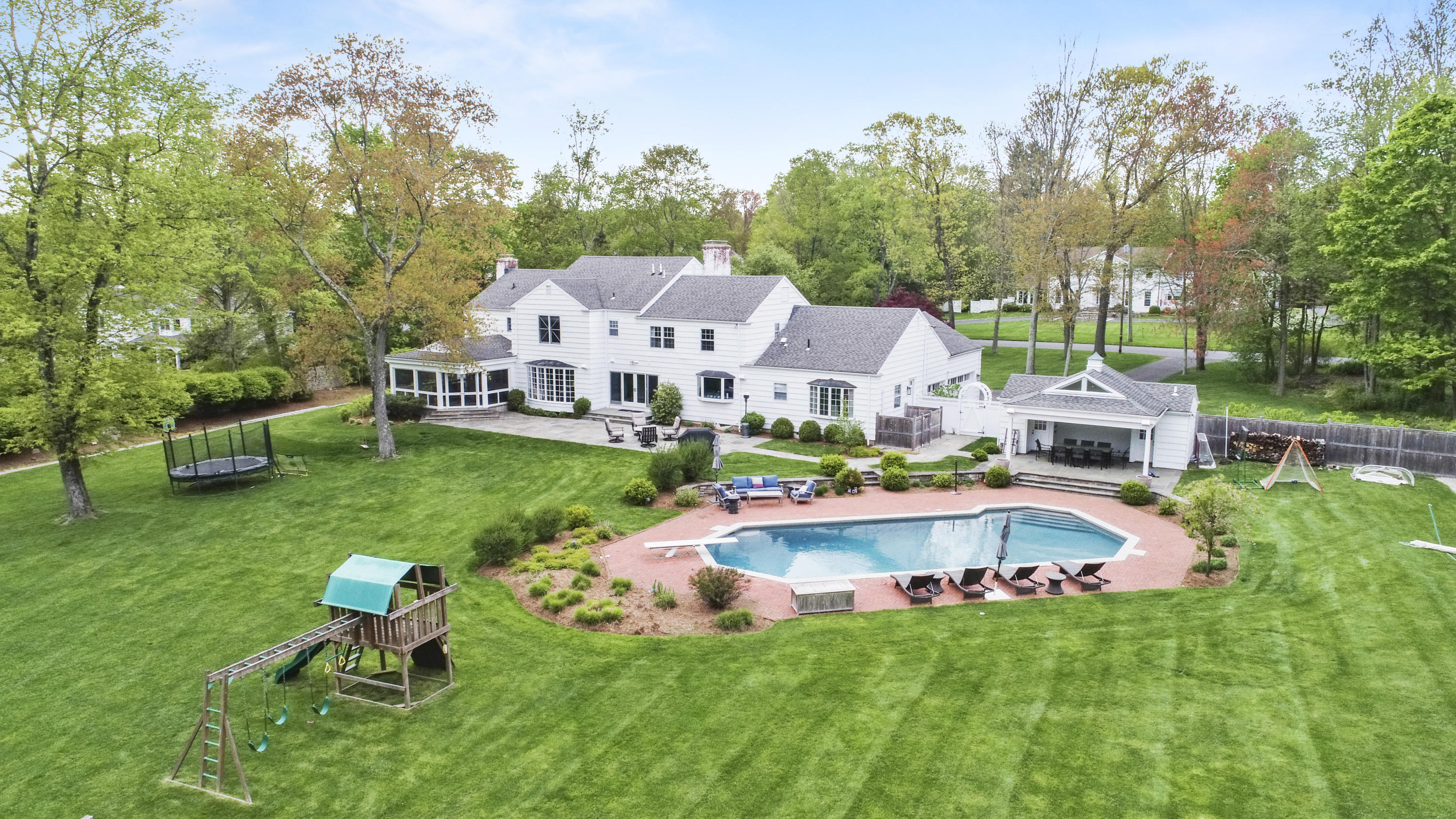 70 Dunning Road New Canaan, CT 06840 - Photo 2 of 40 70 Dunning Rd New Canaan CT-print-003-00