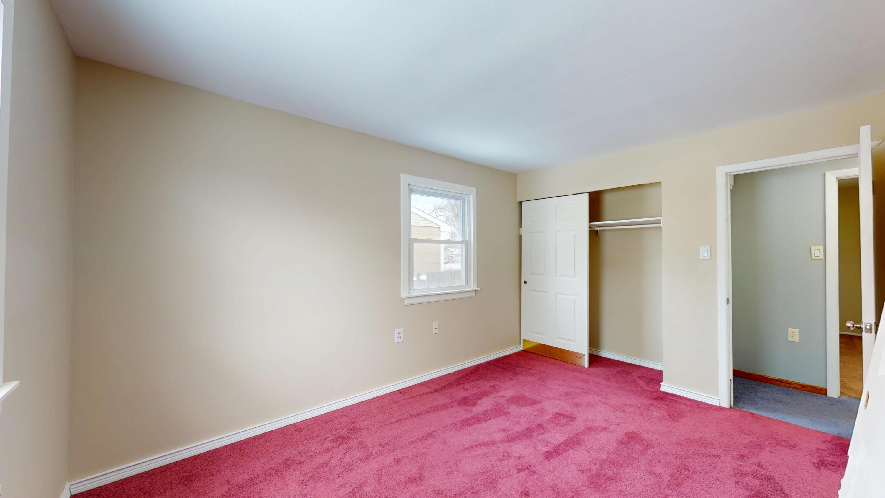 734-1 Juniper Road Valparaiso, IN 46385 - Photo 18 of 34 an empty room with windows and closet