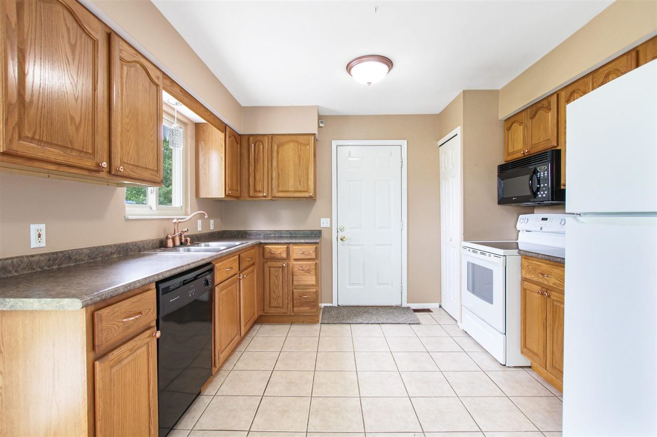 10336 North Linden Road Clio, MI 48420 - Photo 8 of 47 50082115-7.JPG