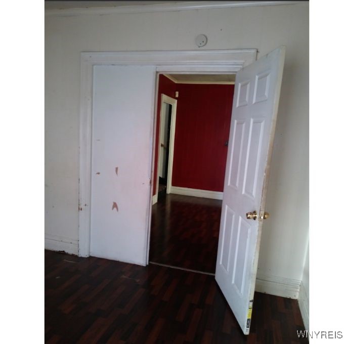 81 Thompson Street Buffalo, NY 14207 - Photo 5 of 17