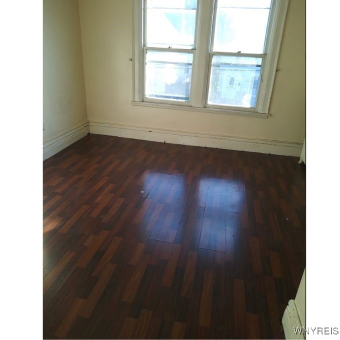 81 Thompson Street Buffalo, NY 14207 - Photo 8 of 17