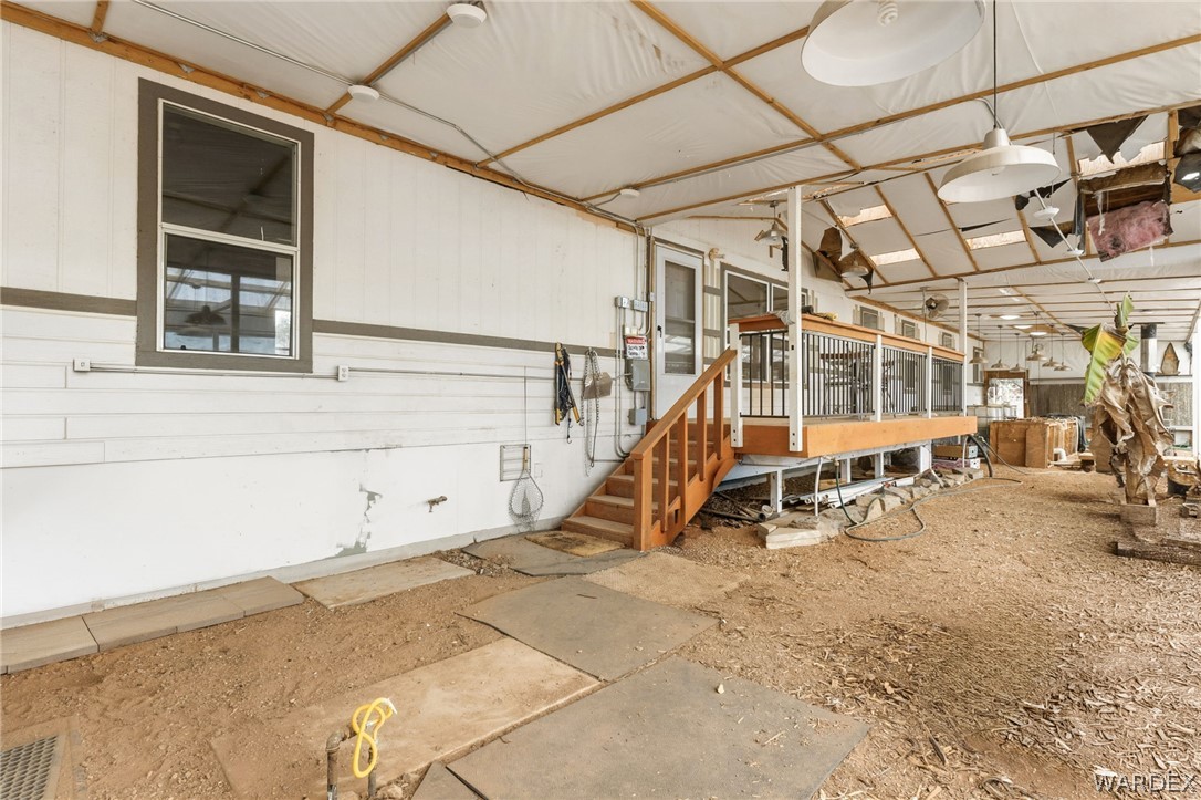 3894 North Lookout Canyon Road Kingman, AZ 86401 - Photo 34 of 64 View of stable