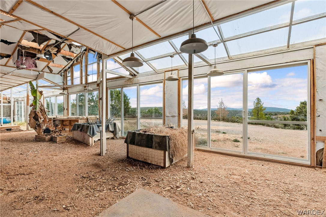 3894 North Lookout Canyon Road Kingman, AZ 86401 - Photo 36 of 64 View of sunroom