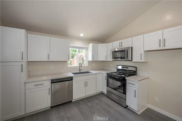 $1,950 | 6637 Radford Avenue, North Hollywood, CA 91606