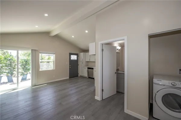 $1,950 | 6637 Radford Avenue, North Hollywood, CA 91606