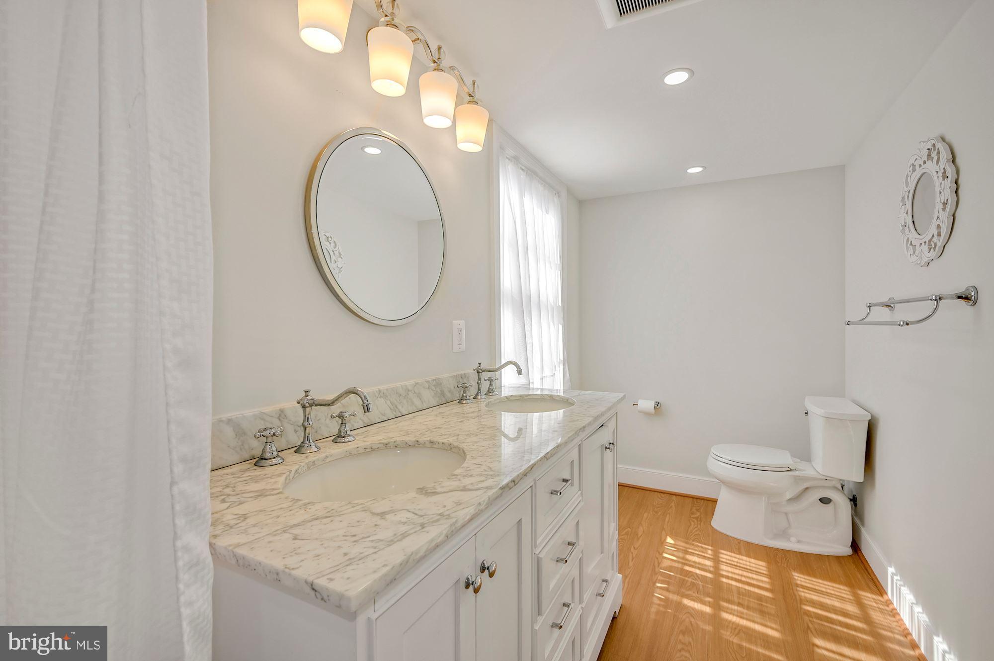 3255 P Street Northwest Washington, DC 20007 - Photo 13 of 19 Primary En Suite Bath